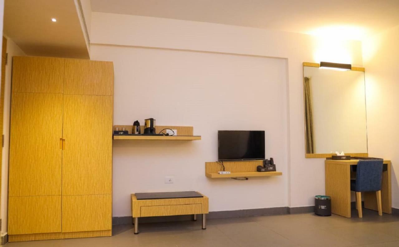 First Inn Hotels Chennai Zewnętrze zdjęcie